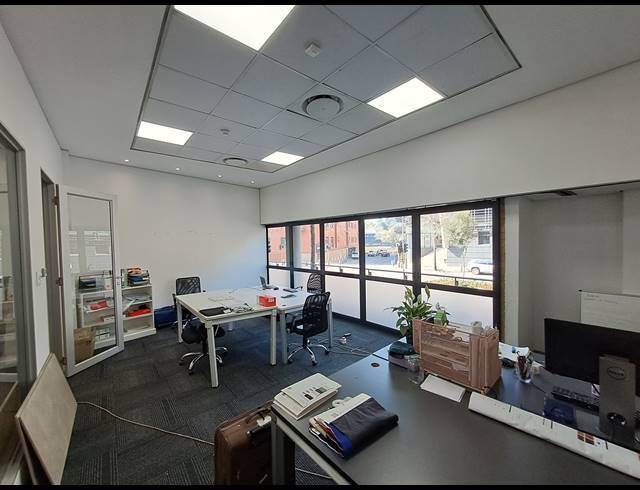 194M² OFFICE TO LET IN MELROSE ARCH